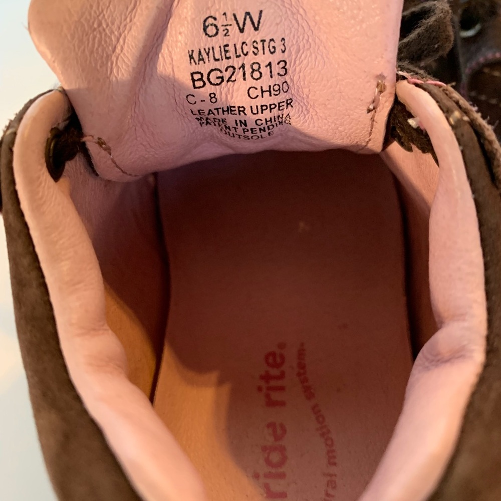Stride Rite Girl’s Kaylie Leather Shoe - Picture 7 of 7
